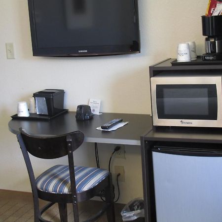 Microtel Inn & Suites Belle Chasse Esterno foto